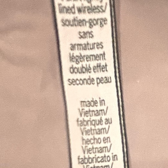 Victoria’s Secret Lightly Lined Wireless TShirt Bra size 38DD - Picture 4 of 4